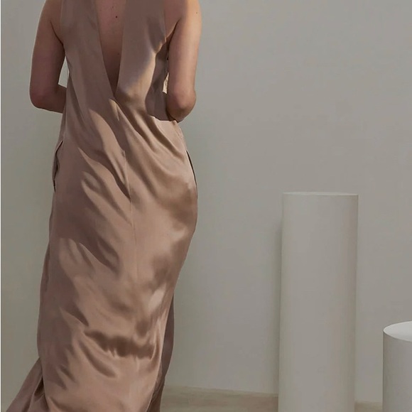 SOLD OUT Washable Silk Racer Dress LUNYA size M - Picture 2 of 7